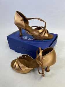 New With Box  Women’s Latin Rhythm Dance Shoes BD Dance Tan Satin US Size 8 - Picture 1 of 7