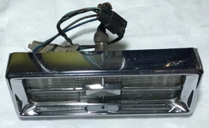 1967 CADILLAC GRILLE PARKING LIGHT ASSEMBLY - Picture 1 of 7