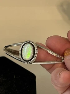 Vintage Navajo Southwestern Style . 925 Silver & Opal Cuff Signed Running Bear - Picture 1 of 6