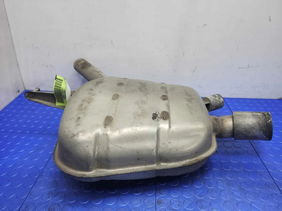 Silenciador de escape trasero derecho del pasajero 11-16 BMW 535i 535i xDrive OEM Foto 1 de 4