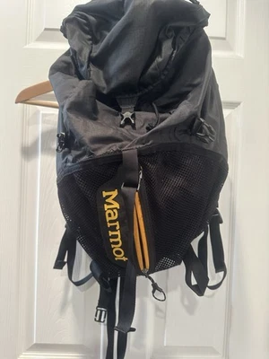 Mochila Marmot ultraleve estilo compressor preta ripstop viagem caminhadas - Imagem 1 de 4