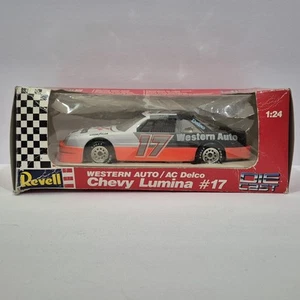 Revell Western Auto/AC Delco 1:24 Chevy Lumina #17 Darryl Waltrip Racing NASCAR - Picture 1 of 13