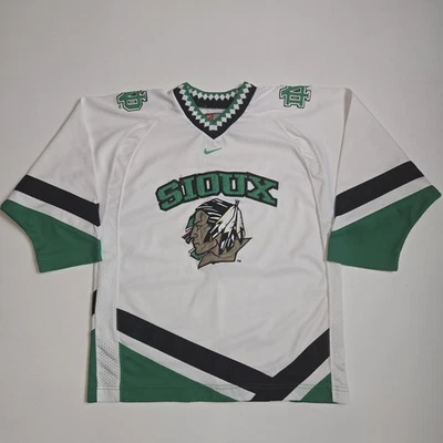 Nike North Dakota Fighting Sioux Hockey Jersey Youth Small 8/10 NCAA UND  VTG  - Image 1 of 4