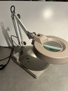 LUPE mit TELESKOPARM und TISCH Leselupe - Bild 1 von 10