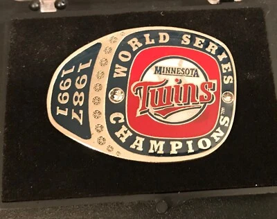  MINNESOTA TWINS  2 TIME WORLD SERIES CHAMPS RING LIMITED EDITION PIN  - Image 1 of 2