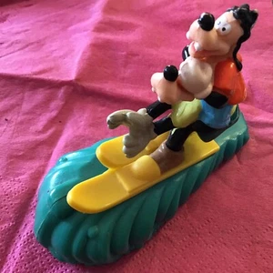 GOOFY & MAX WATER SKI 1990’s Burger King Kid’s Club Promo Toy - Bild 1 von 3