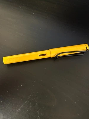 Lamy Safari Yellow Fountain Pen - broad nib - Image 1 of 4