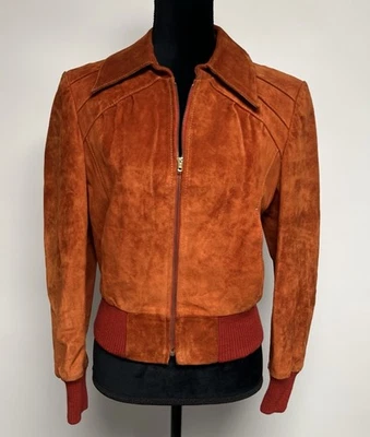Chaqueta Bomber Vintage Años 70 Naranja Óxido Gamuza Mujer Pequeña Cuero Groovy Años 70 Foto 1 de 4