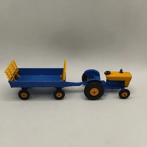 Vintage Matchbox Lesney No. 39 Ford Tractor and No. 40 Hay Trailer Made England - Picture 1 of 13