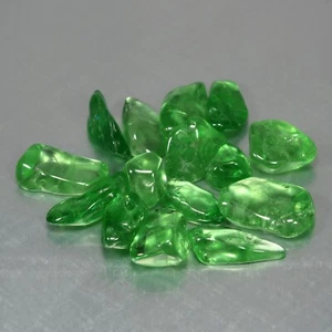 17.53ct Impressive Ultra Rare 100% Natural Tsavorite Green Garnet, earth mined - Picture 1 of 2