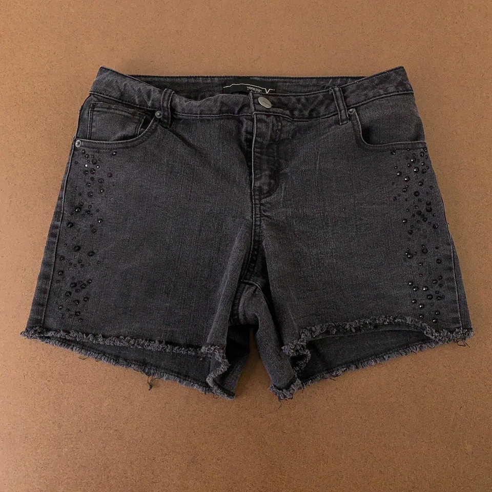 Pantalones cortos de jean Venezia para mujer talla 14 negros lavados senim con cuentas tiro medio cortados Foto 1 de 4