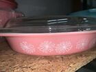 Vintage Pyrex Pink Daisey Divided 1.5 Qt. Divides Dish With Lid