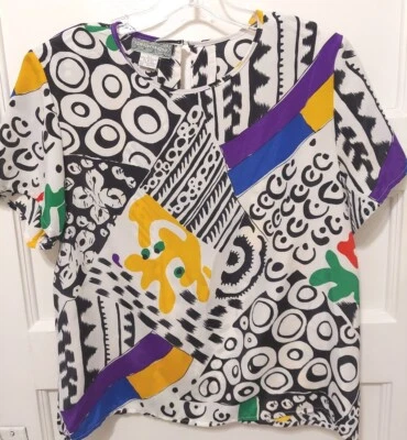 Blusa abstracta multicolor manga corta Point & Line para dama talla grande Foto 1 de 4