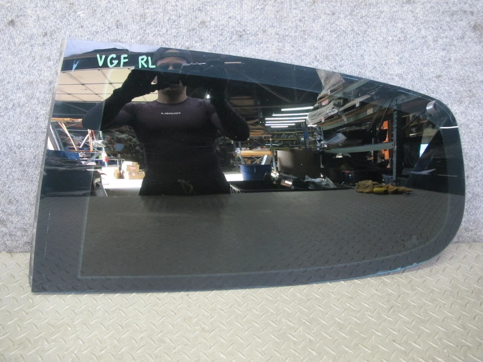 07-09 VW GOLF MK5 R32 GTI КРОЛИКА 2-DR ЗАДНИЙ ЛЕВЫЙ ЧЕТВЕРТЬ СТЕКЛА ОКНА OEM - Изображение 1 из 4