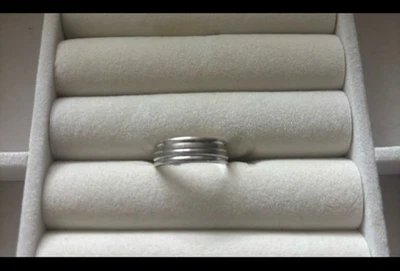 anillos de diamantes de oro blanco 10k para hombre Foto 1 de 4