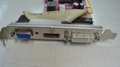 Aries N279 - Radeon HD 4350 517123-001 512MB DDR2 Video Card High Profile - Image 1 of 3