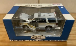 Gearbox 1.43 police ford expedition SAMPLE MODEL mint (U.S. FISH & WILDLIFE) - Picture 1 of 7