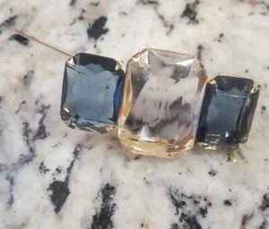 Vintage 80s Avon Blue and Clear Glass Rhinestones Crystals Brooch Pin EUC - Picture 1 of 9