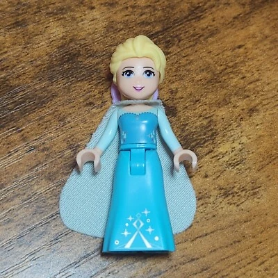 LEGO Disney Princess: Frozen Elsa's Sparkling Ice Castle Minifigure (DP015) - Image 1 of 2