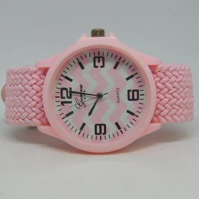 Reloj para mujer Geneva analógico de cuarzo con correa trenzada tono rosa batería nueva Foto 1 de 4