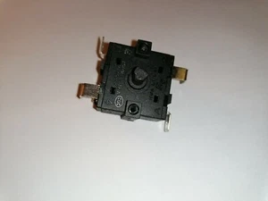 HOWELL COMMUTATORE A 5 CONTATTI A 4 SCATTI PER FORNO ELETTRICO modello FE5520RDN - Imagen 1 de 2