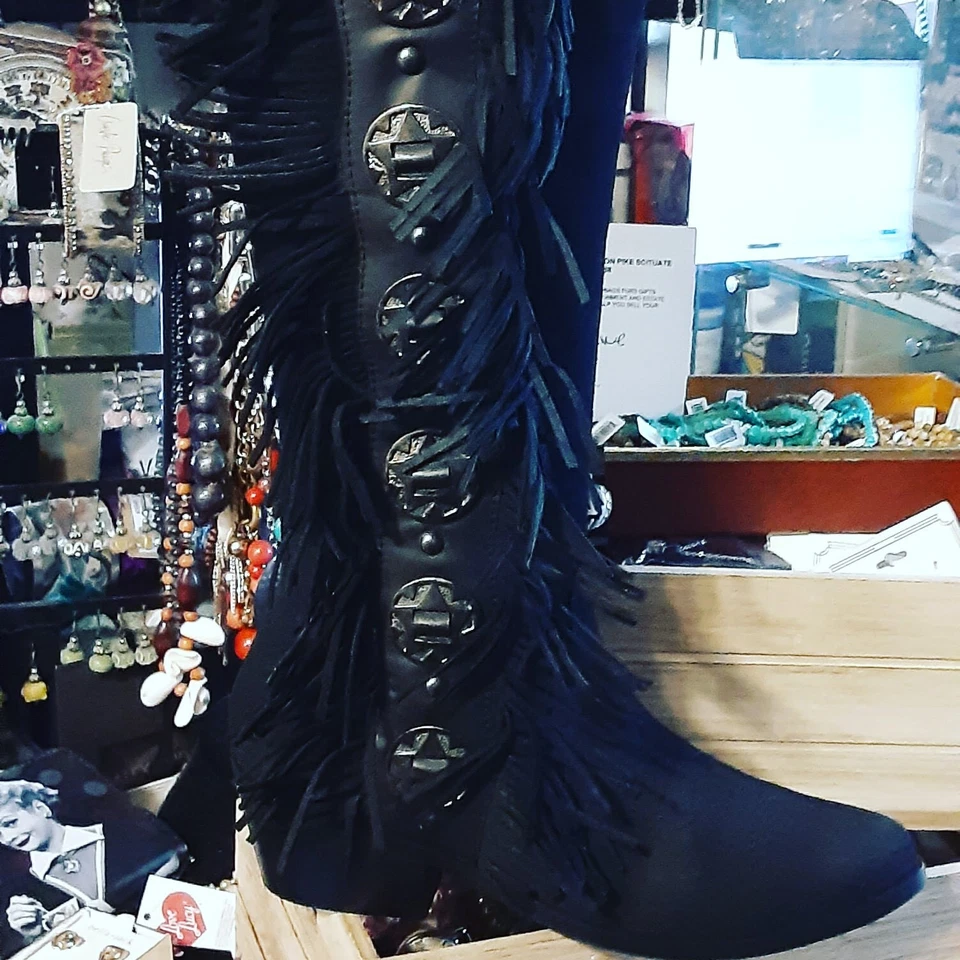 NAUGHTY MONKEY RODEO 娃娃 黑色牛仔靴 GUNMETAL TRIM 7.5 M 全新 — 第 1/4 张图片