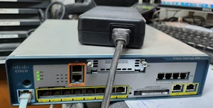 Cisco UC520-16 UC520-16U-2BRI-K9 Unified Communication Router mit Netzteil - Bild 1 von 3