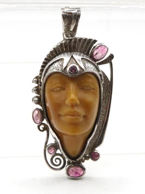 PINGENTE FACIAL ESCULPIDO EM PRATA ESTERLINA 925 VINTAGE com CABOCHÕES DE TURMALINA** - Imagem 1 de 4