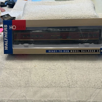 Walthers American Car &Foundry Dinner Belle Dome-Coach 932-9593 - Image 1 of 4