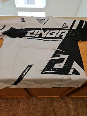 Camiseta deportiva Syncron gris y negra juvenil XL BMX nueva con etiquetas nunca usada Foto 1 de 4