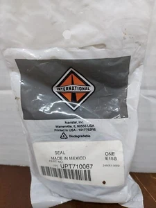 NOS International/Navistar National Seal UPT710067 - Picture 1 of 3