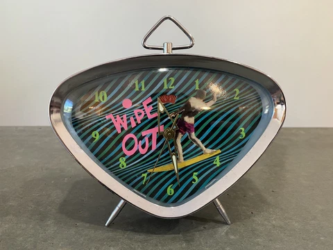 Vintage Retro Wipe Out Triangle Wind Up Clock Chrome Surf 80’s Cover