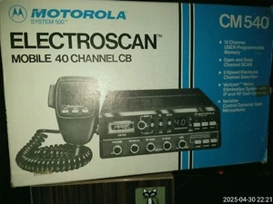 MOTOROLA SYSTEM 500 CM540 NOS CB SCANNING MOBILE-VHTF - Afbeelding 1 van 7
