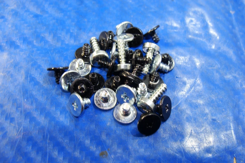 Juego de tornillos Fuhu Nabi Big Tab BGTAB-NV24A 24" para reparación juego de tornillos ER* Foto 1 de 1