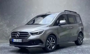 1/18 Benz T-Class Mini Van Alloy Model (Grey) - Picture 1 of 13