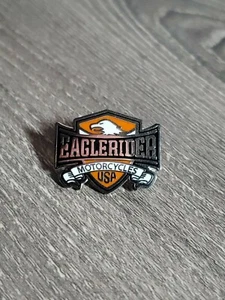 Sombrero Vintage EAGLE RIDER Motocicletas EE. UU. Esmalte Solapa de Metal PIN fx - Imagen 1 de 2