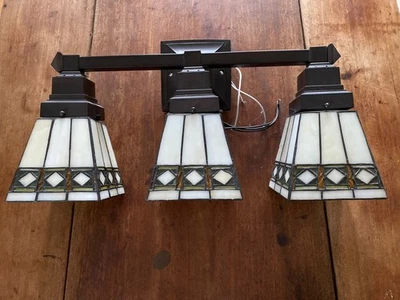 Tiffany Style Bathroom Vanity Light 3 Jade Peridots Bronze Lamp Mission Fixture - Image 1 of 4