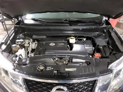 2016 Nissan Pathfinder CVT Automatic Transmission 4X4 Foto 1 de 4