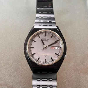 Seiko ACTUS 7019-8120 21J Automatic Watch Black Case Used No Customs Fees US - Picture 1 of 4