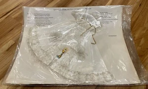 Abito vestito vintage neonato di Praga paramento 12” neonato fatto a mano cattolico romano santo - Foto 1 di 2