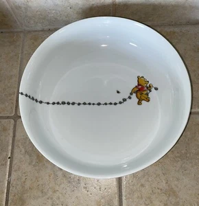 Disney Winnie the Pooh Daisy Chain Flower 8.5” Dinner Bowl Plate NEW Honey Bear - Picture 1 of 3