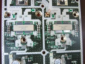 2,4GHz QRO AMPLIFIER, 2x BLC9G27XS-380AVT + cover - Zdjęcie 1 z 3