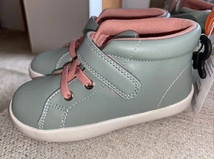 Wonder Nation Toddler Girls Adaptive Shoes Size 5, 9. Mileau Green With Pink - Picture 1 of 3