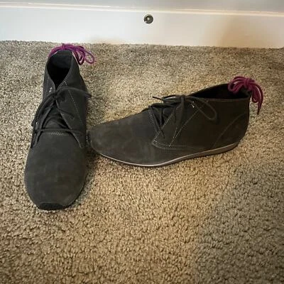 Bota Chukka Eddie Bauer Transition, Mujer Talla 11 Gris Oscuro Pizarra Gamuza Foto 1 de 4