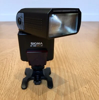 Sigma electronic flash EF-500 DG ST NA-iTTL and soft case - free UK postage - Image 1 of 4