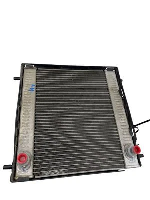 BMW 740i G12 2016-2024 OEM 3,0 L tracción trasera izquierda auxiliar motor radiador de refrigeración Foto 1 de 4