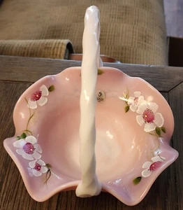 FENTON DOGWOOD ROSALENE DIAMOND FLUTE BASKET ARTIST SIGNED W/ ORIGINAL LABEL - Picture 1 of 20
