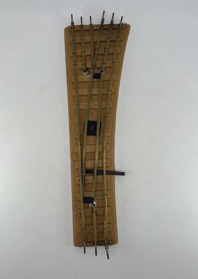 O Gauge Right Switch Track Wood Brass Good Condition - Image 1 of 4