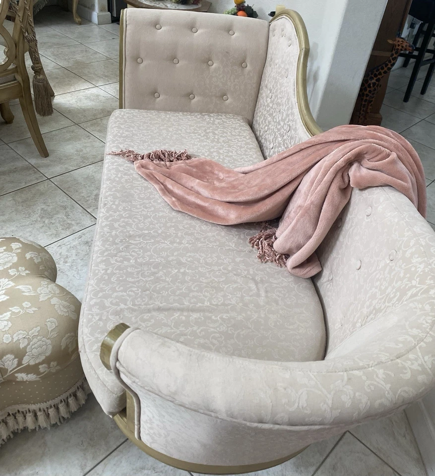 Sofá estilo antiguo Foto 1 de 4