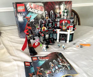 Komplettes Lord Business' Evil Lair The LEGO Movie Set 70809 mit Box & Anleitung - Bild 1 von 8